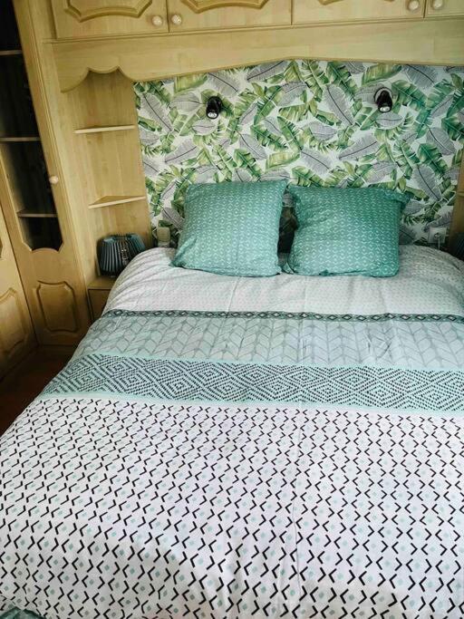 La Houssaye-en-Brie Chalet Dans La Foret Proche Disney מראה חיצוני תמונה
